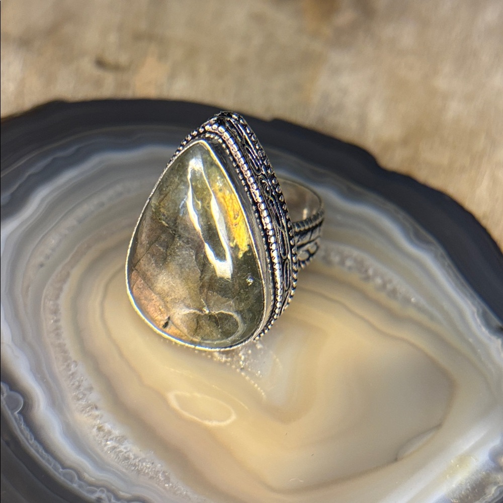 Labrodite Rainbow Flash Chunky 925 Silver Plated Design Engraved Ring